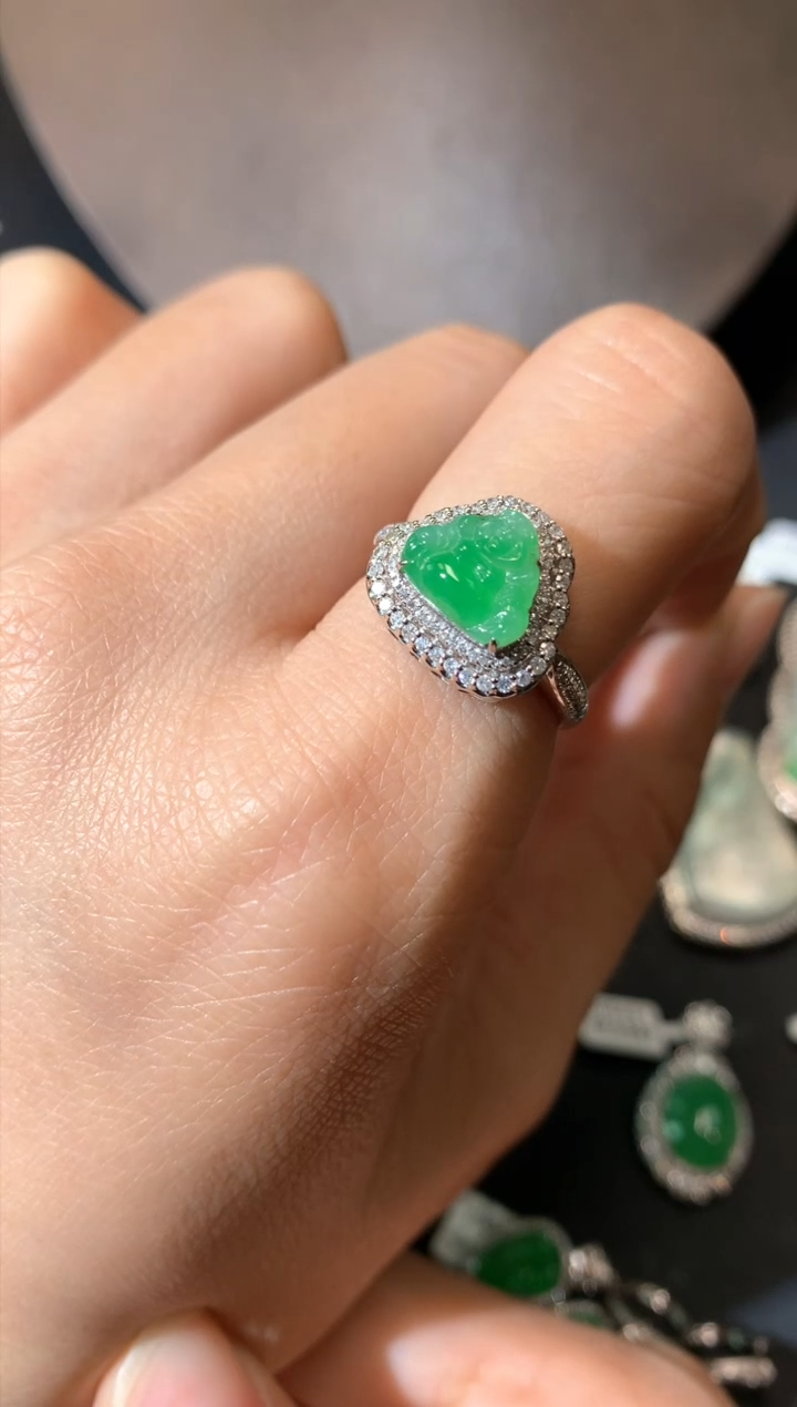 【闪购商品】翡翠吊坠(不含链)18K金镶嵌戒指