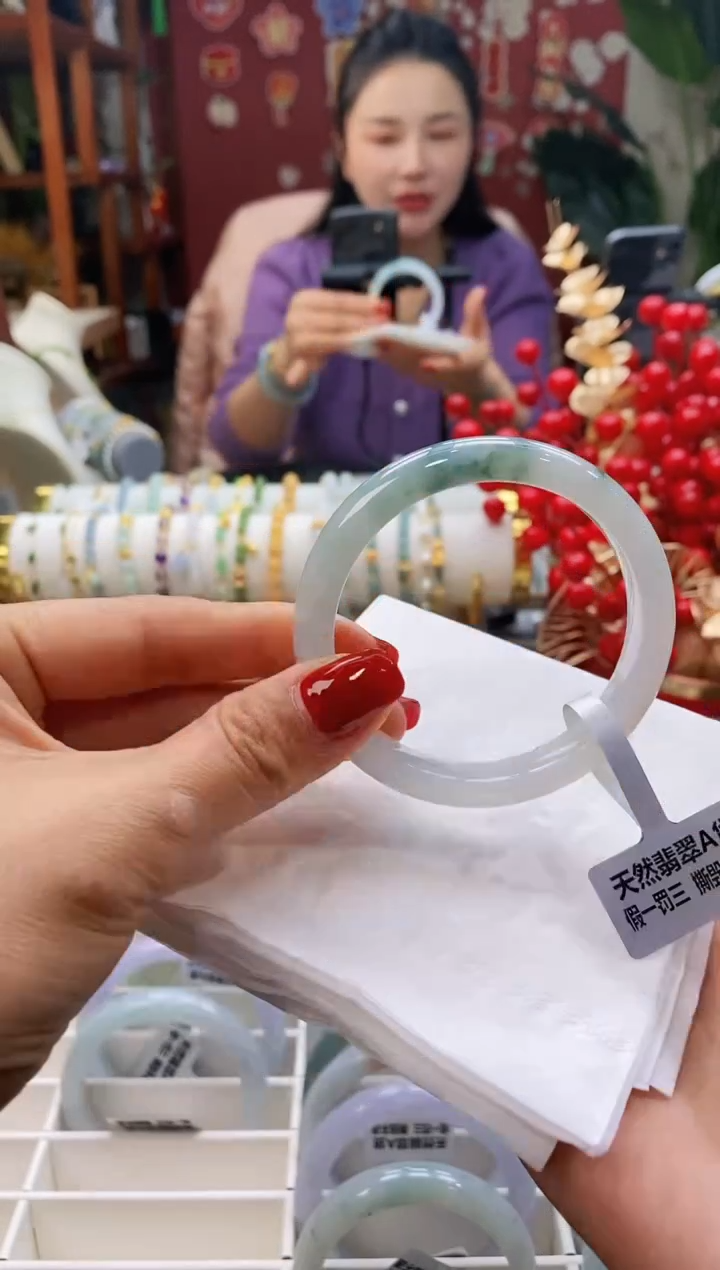 【闪购商品】翡翠手镯未镶嵌143飘花5354/10.3*7.1