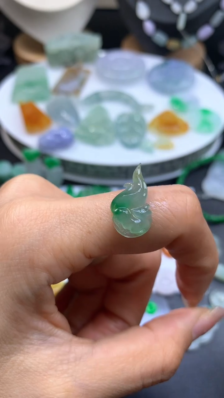 【闪购商品】定制翡翠未镶嵌翡翠