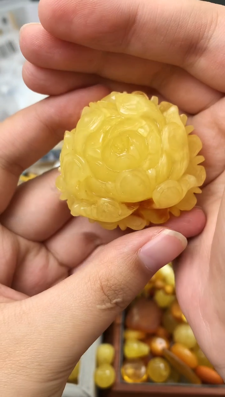 未镶嵌琥珀珠宝奇石1801