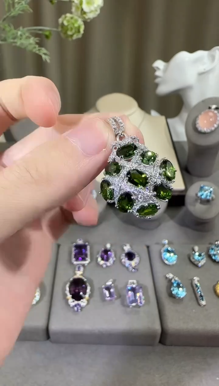 银S925镶嵌透辉石吊坠3*6mm吊坠设计款