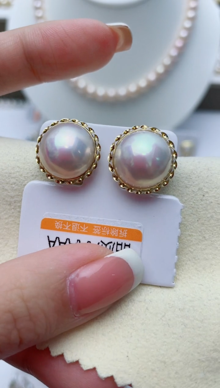【闪购商品】拼合珍珠（马贝珠）耳饰18K金镶嵌W99