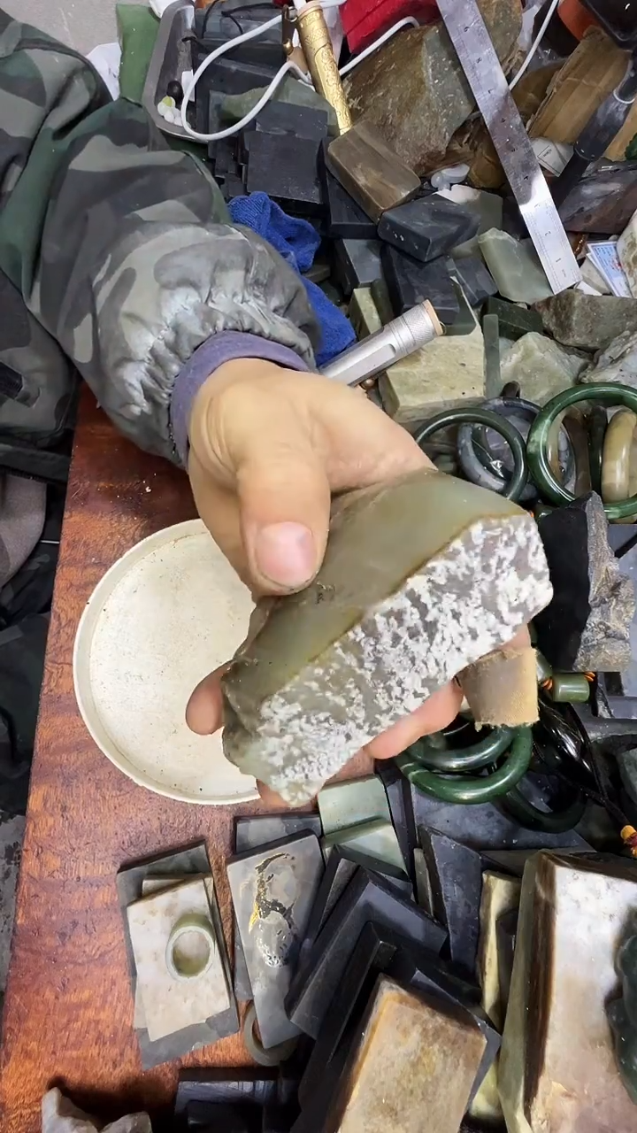 未镶嵌和田玉珠宝半成品1