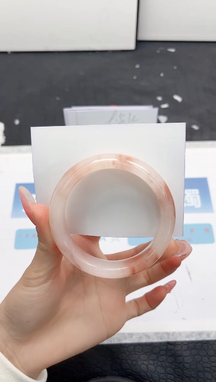 【闪购商品】石英质玉手镯未镶嵌240-53.7