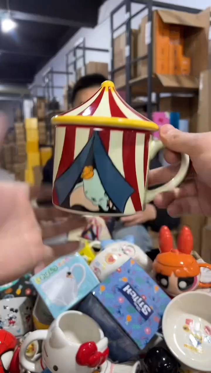 【闪购商品】杯原盒小飞象带盖杯