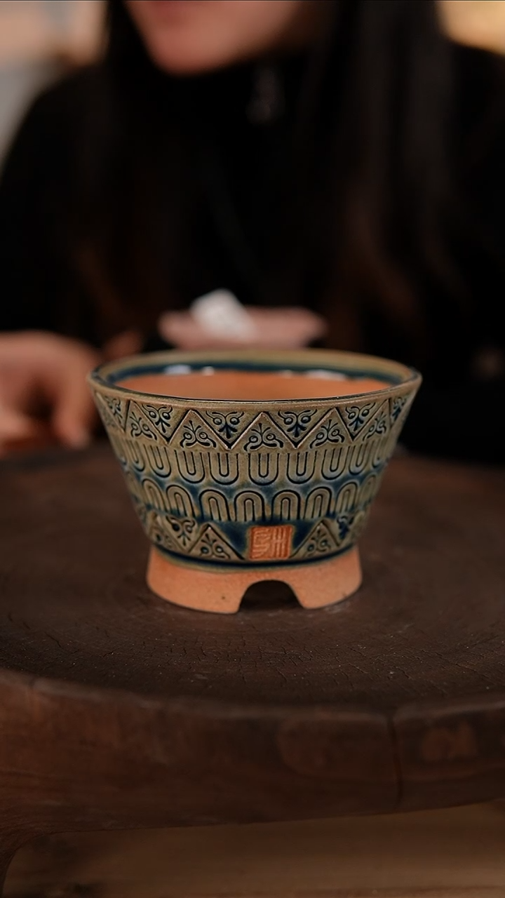 【闪购商品】红陶1-15-338默认微瑕口9.5