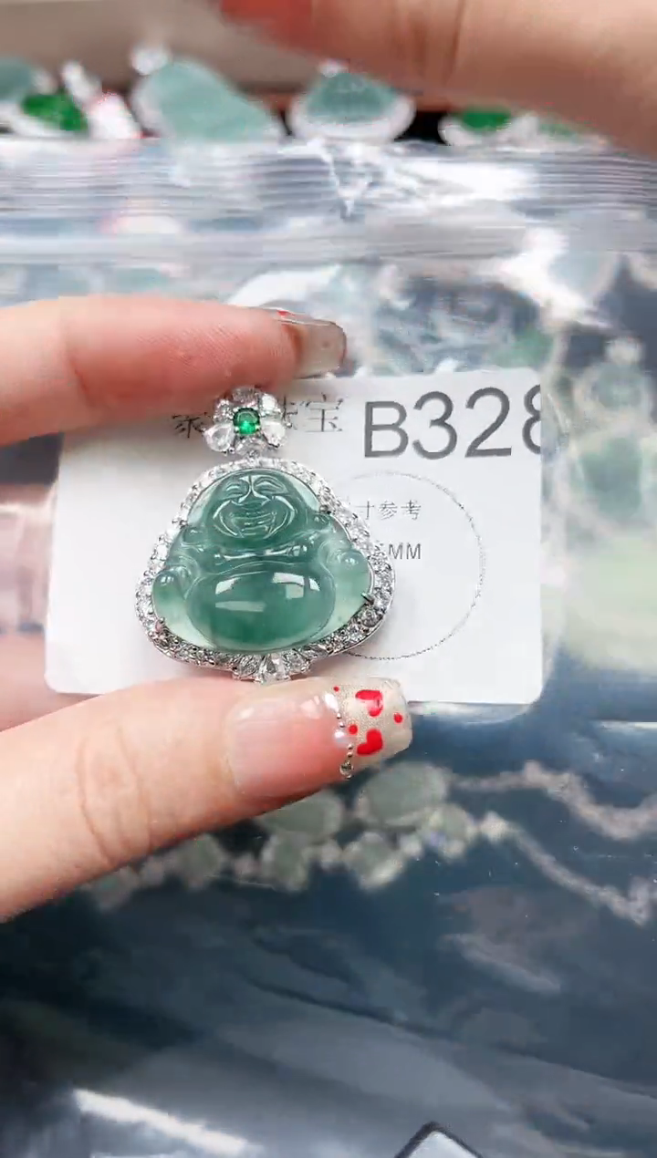 【闪购商品】翡翠颈饰未镶嵌328赠皮绳