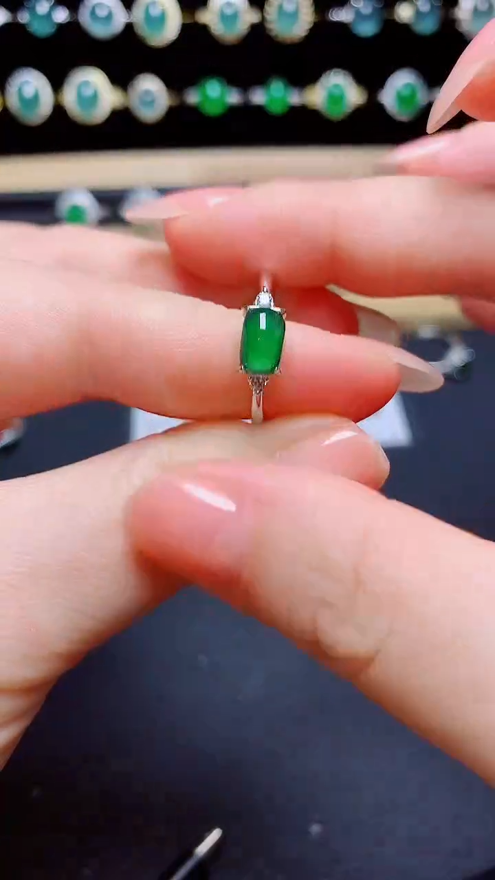 翡翠戒指银S925镶嵌天然翡翠A货s925银镶