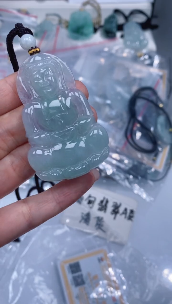 颈饰未镶嵌翡翠吊坠