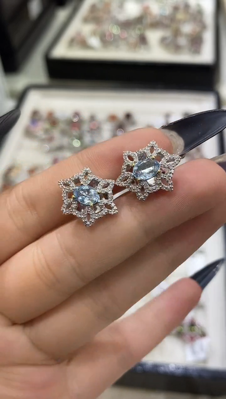 银S925镶嵌耳饰定制海蓝宝石楚楚珠宝中古甄选不退换