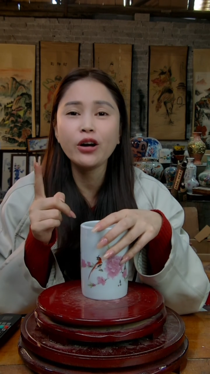 摆件陶水点桃花小笔筒