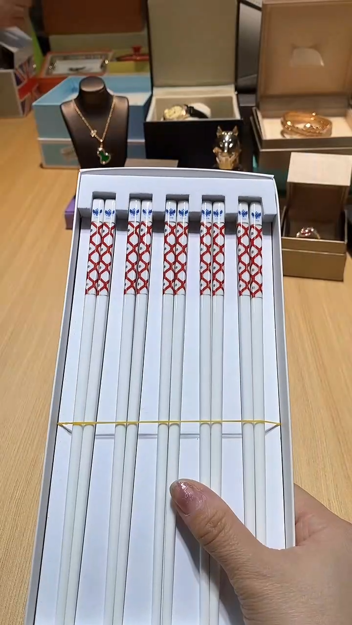 【闪购商品】瓷片锅碗瓢盆一件不剩