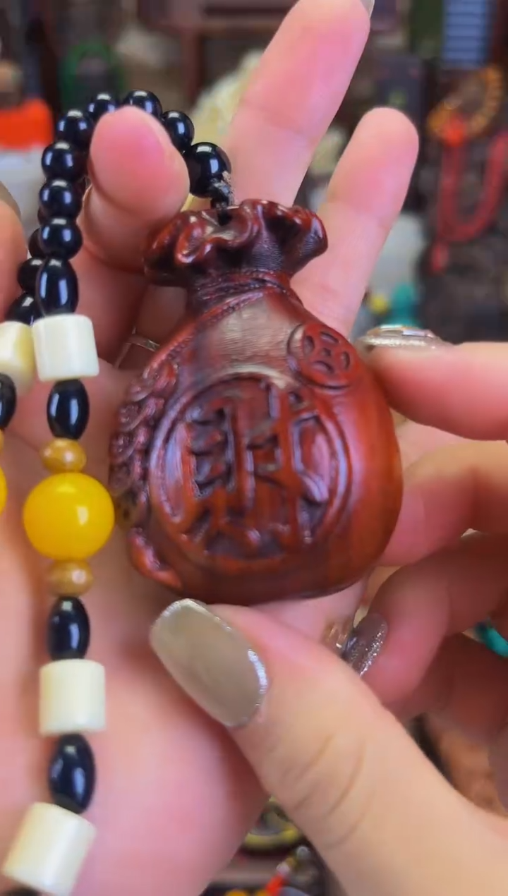 檀香紫檀（小叶紫檀）手把件