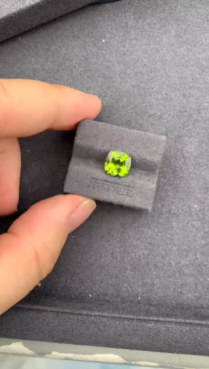 未镶嵌裸石橄榄石2.6ct橄榄石 定制 GE