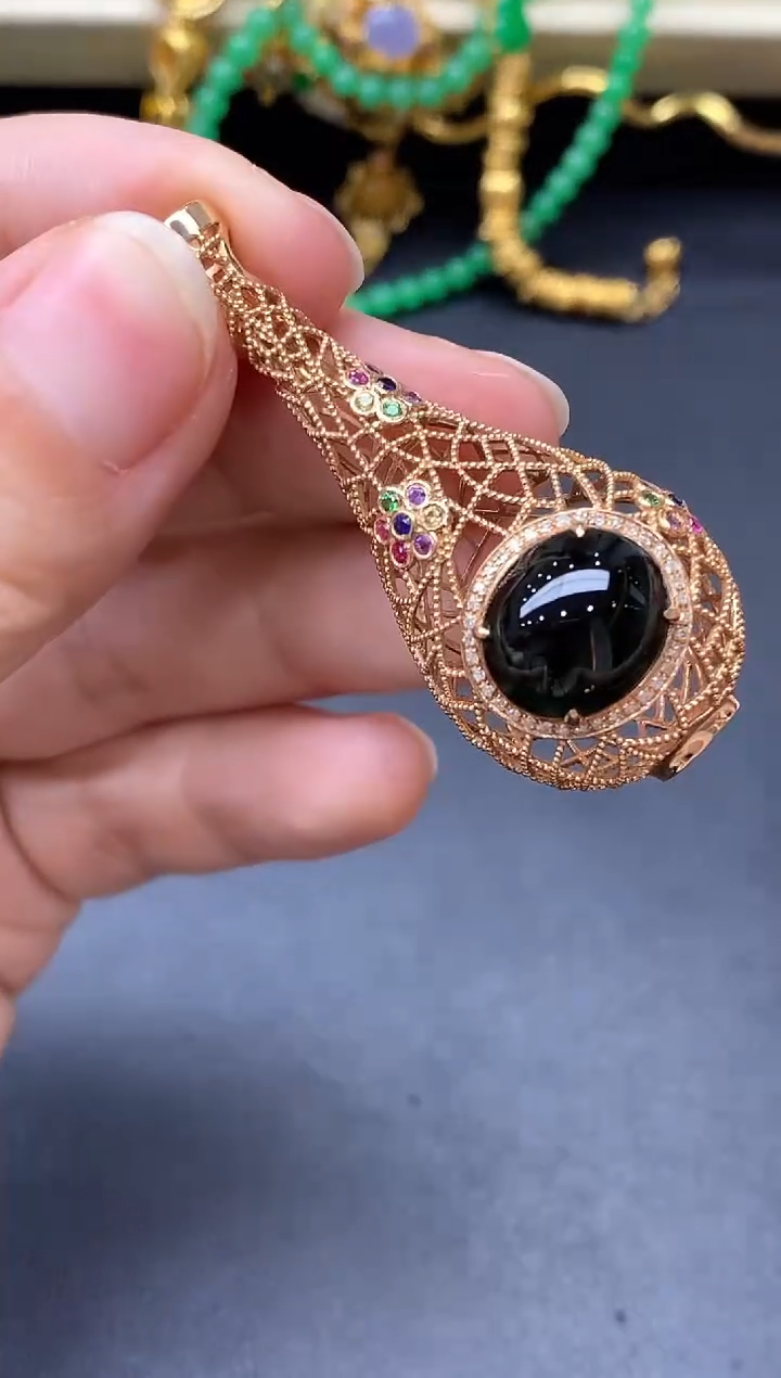 翡翠18K金镶嵌颈饰615-中国好珍宝