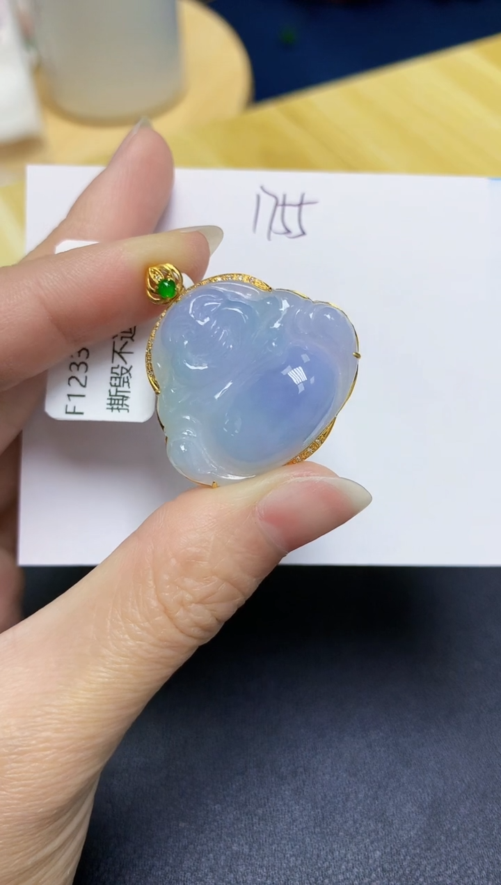 翡翠18K金镶嵌颈饰 天然缅甸翡翠A货