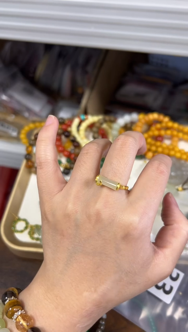 未镶嵌戒指和田玉和田玉白玉竹节镶嵌款戒指[33]