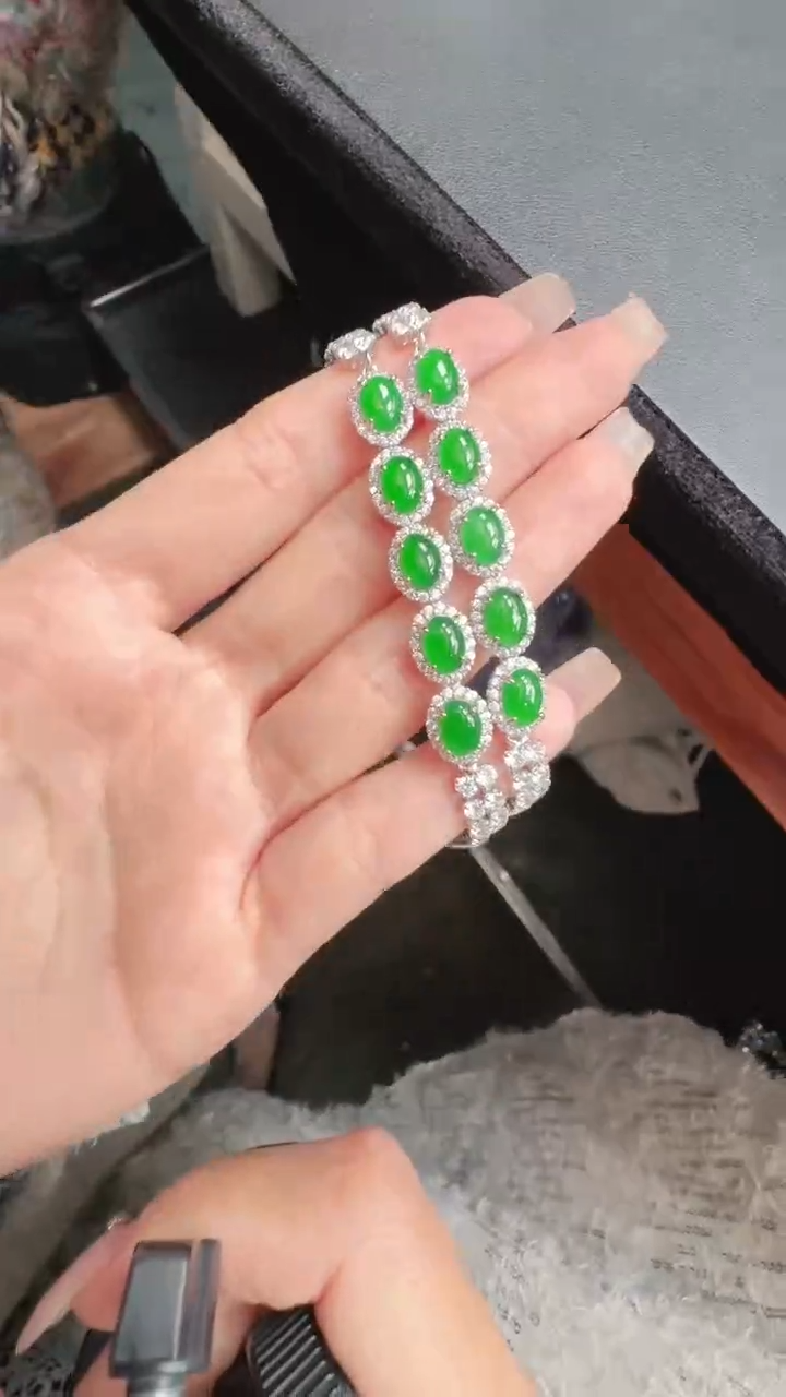 未镶嵌定制翡翠A货有轻微色差属于正常现象，手链多样性发货1