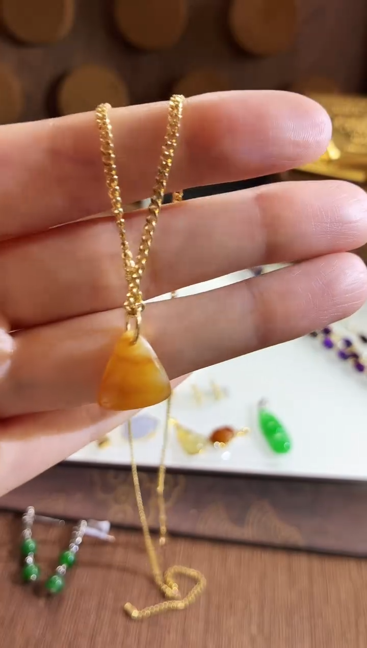 吊坠(不含链)18K金镶嵌翡翠吊坠