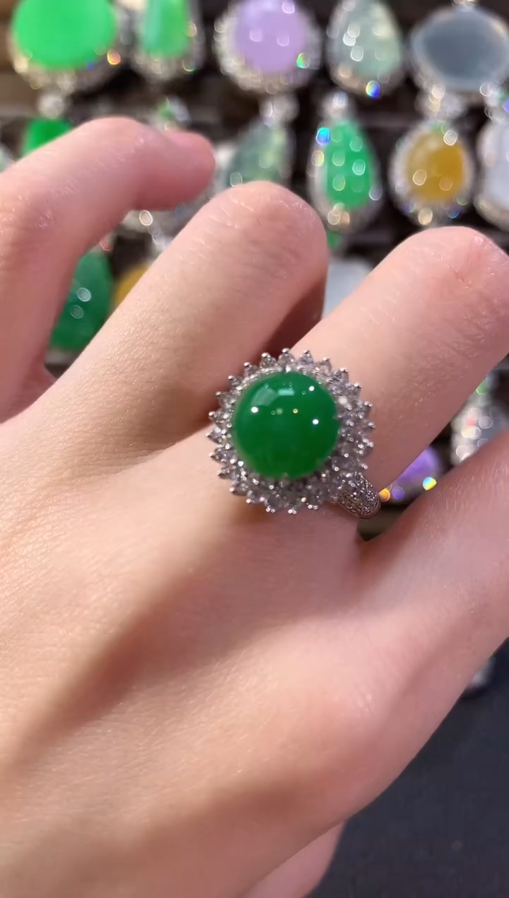 18K金镶嵌戒指翡翠冬日珠宝Q74