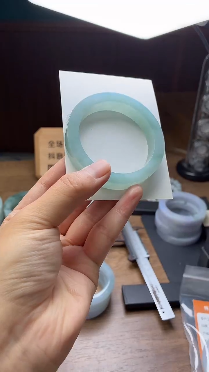 未镶嵌手镯定制翡翠萍定制