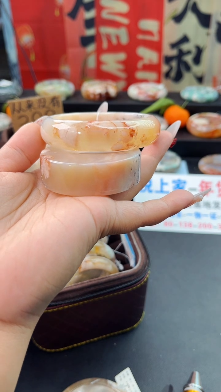 【闪购商品】石英质玉手镯未镶嵌赠送镯心（58圈口）