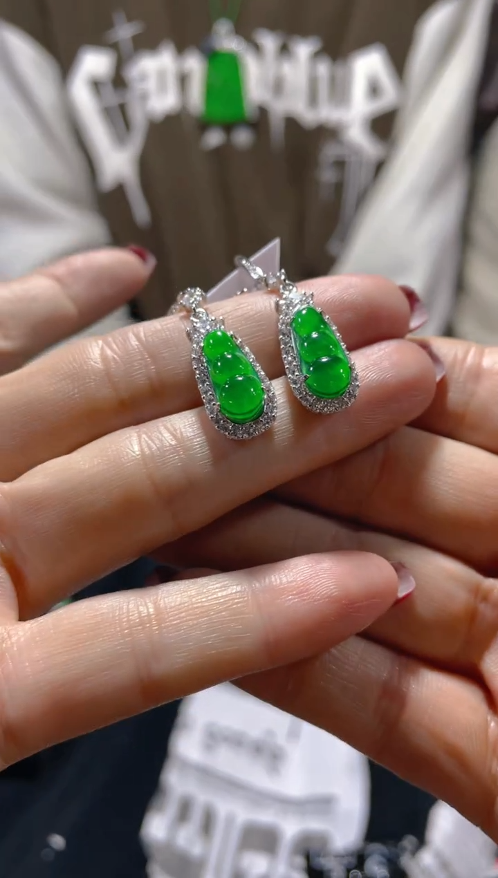 【闪购商品】定制翡翠未镶嵌天然A货翡翠假一罚四（多样性发货）