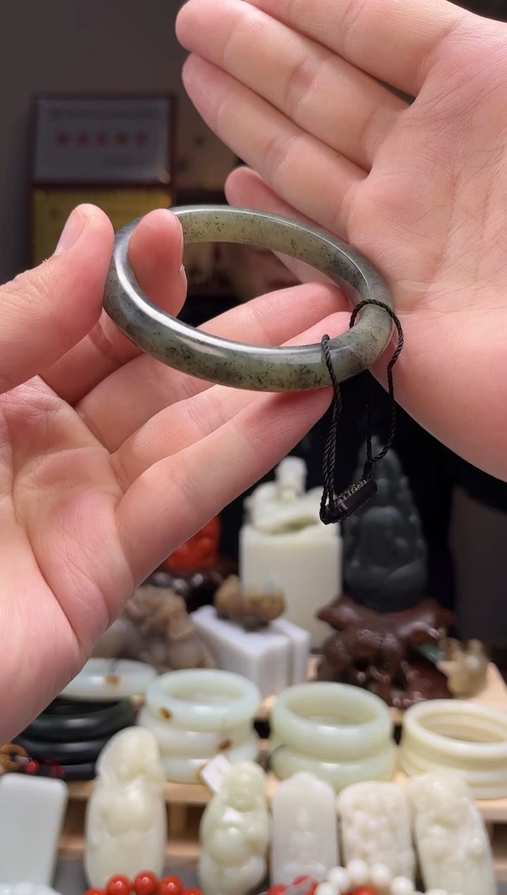 颈饰未镶嵌和田玉58