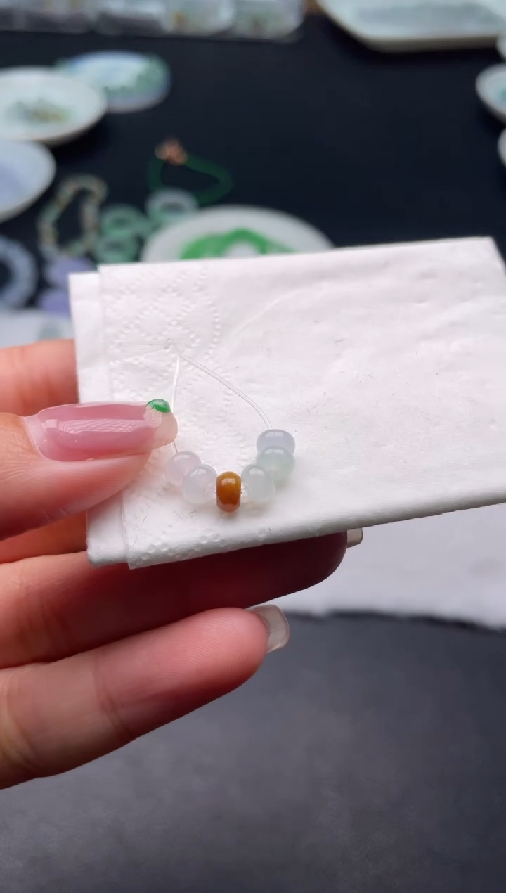 【闪购商品】翡翠未镶嵌颈饰啊A124