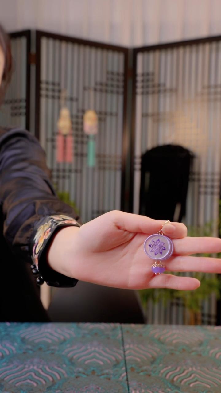 刺绣喵*。非遗绒花手工饰品