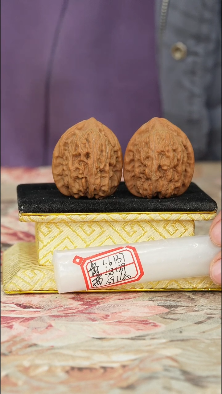 【闪购商品】文玩核桃把件赤龙鸡心