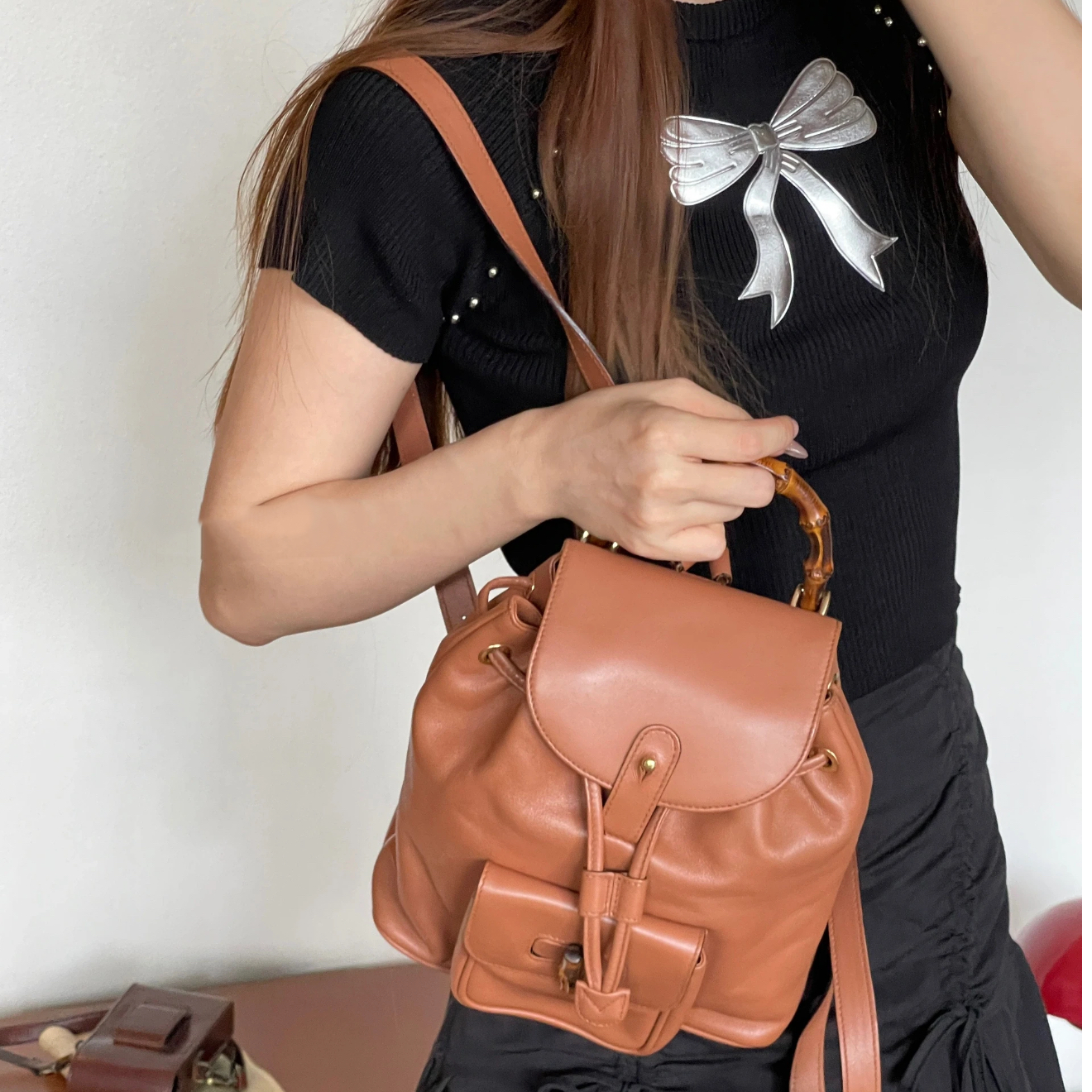 95新 GUCCI/古驰 展会外场！焦糖色竹节双肩包 