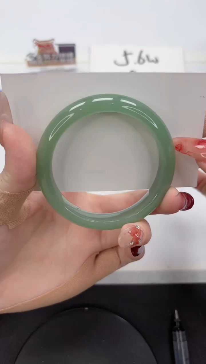 【闪购商品】石英质玉手镯未镶嵌A130-55.4