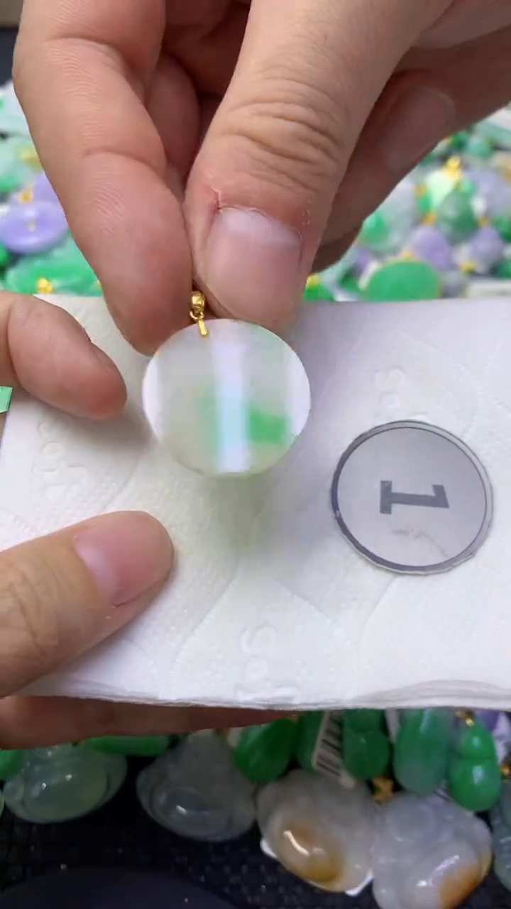 颈饰未镶嵌翡翠天然缅甸翡翠A货