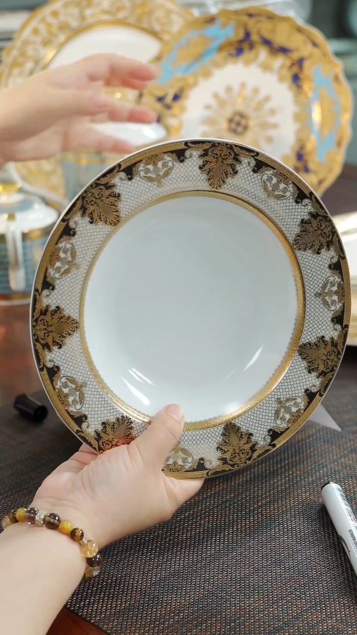 瓷片8.5英寸草帽盘 2个 福利价