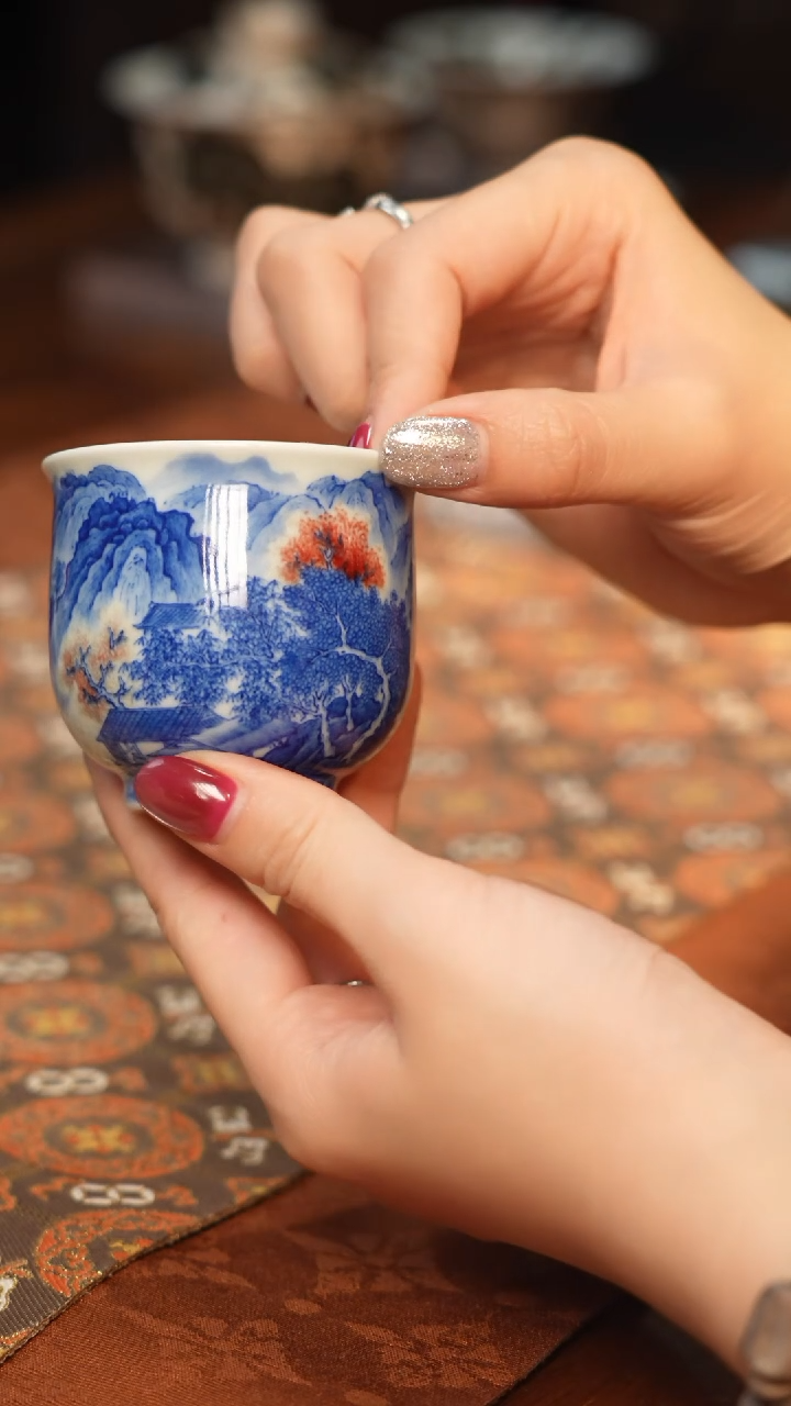 M屹朴花釉里红山水闻香杯