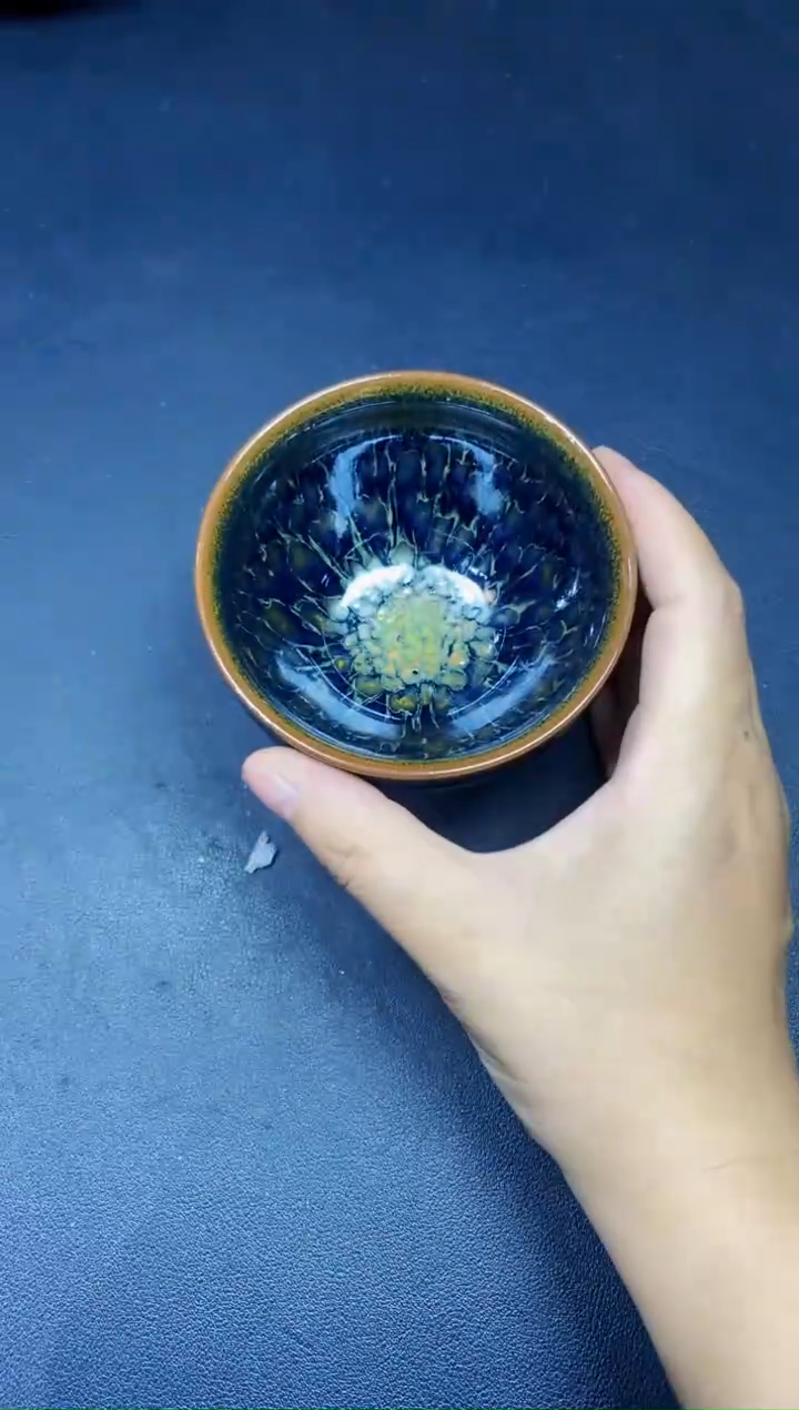 茶盏185微瑕                