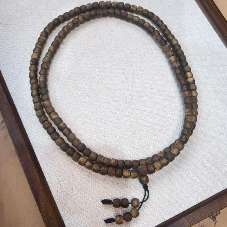 沉香【珊木居】S662 海南绿棋沉香5*6直切多圈手串