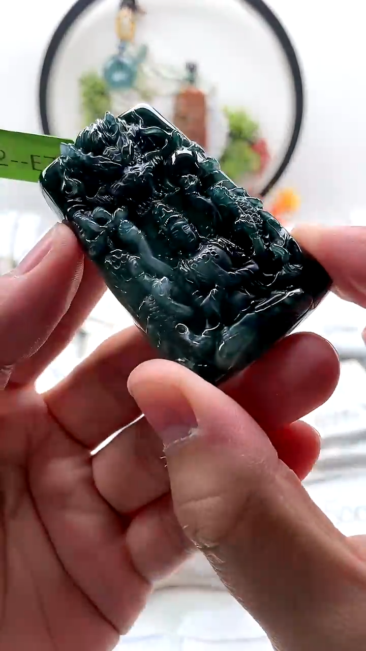 颈饰未镶嵌翡翠千手观音