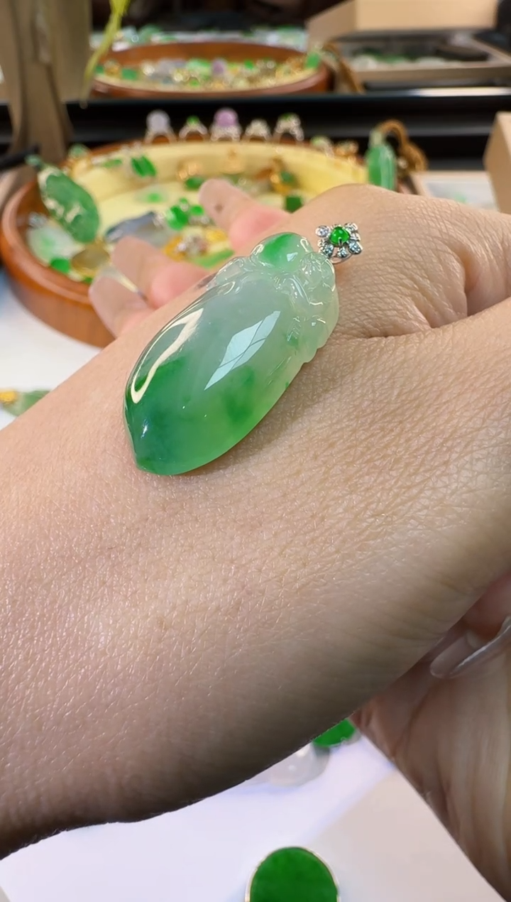 【闪购商品】翡翠颈饰未镶嵌缅甸A货翡翠吊坠