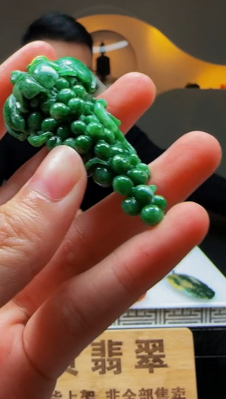 【闪购商品】定制翡翠未镶嵌Q02390翡翠毛货