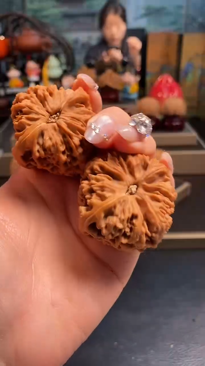 【闪购商品】文玩核桃吊坠K352南疆石44