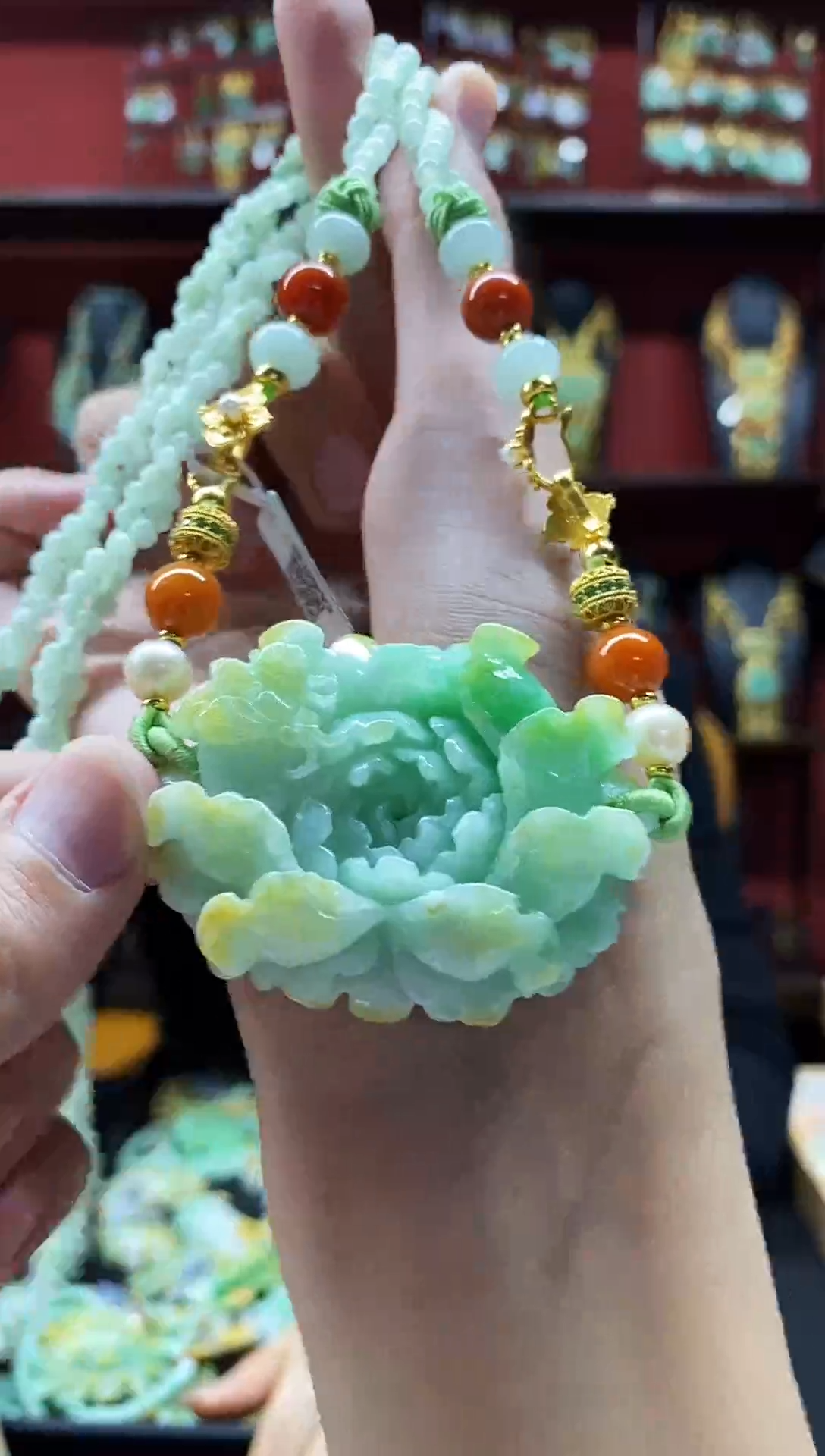 颈饰未镶嵌翡翠吊坠