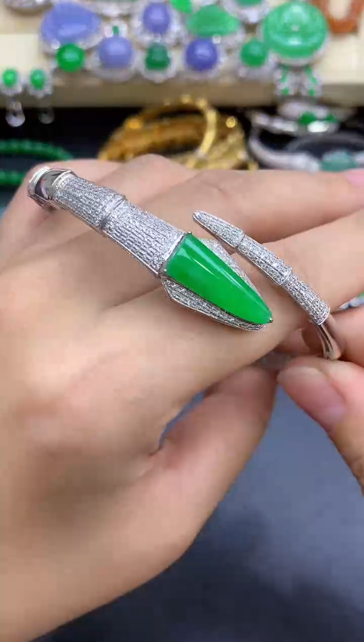 18K金镶嵌手镯翡翠747-中国好珍宝