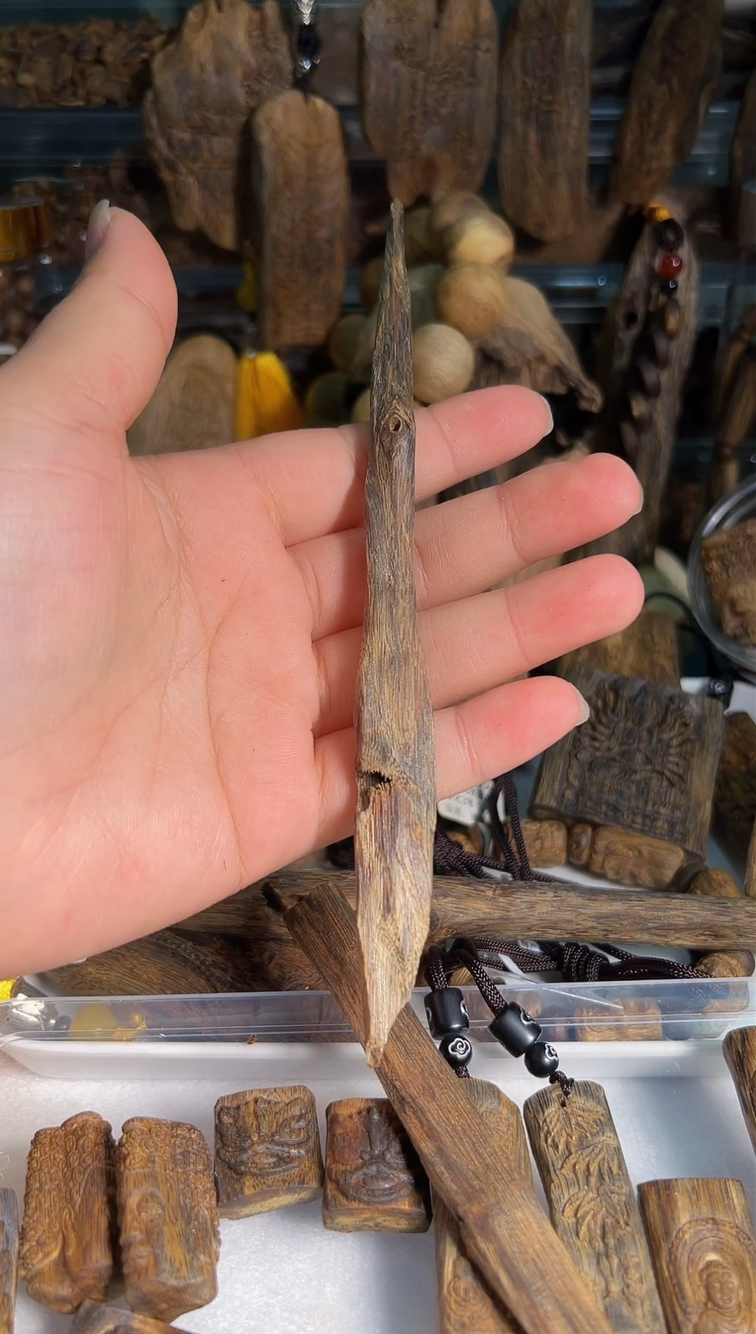 【闪购商品】沉香手把件[沉香炸姐]沉香发簪