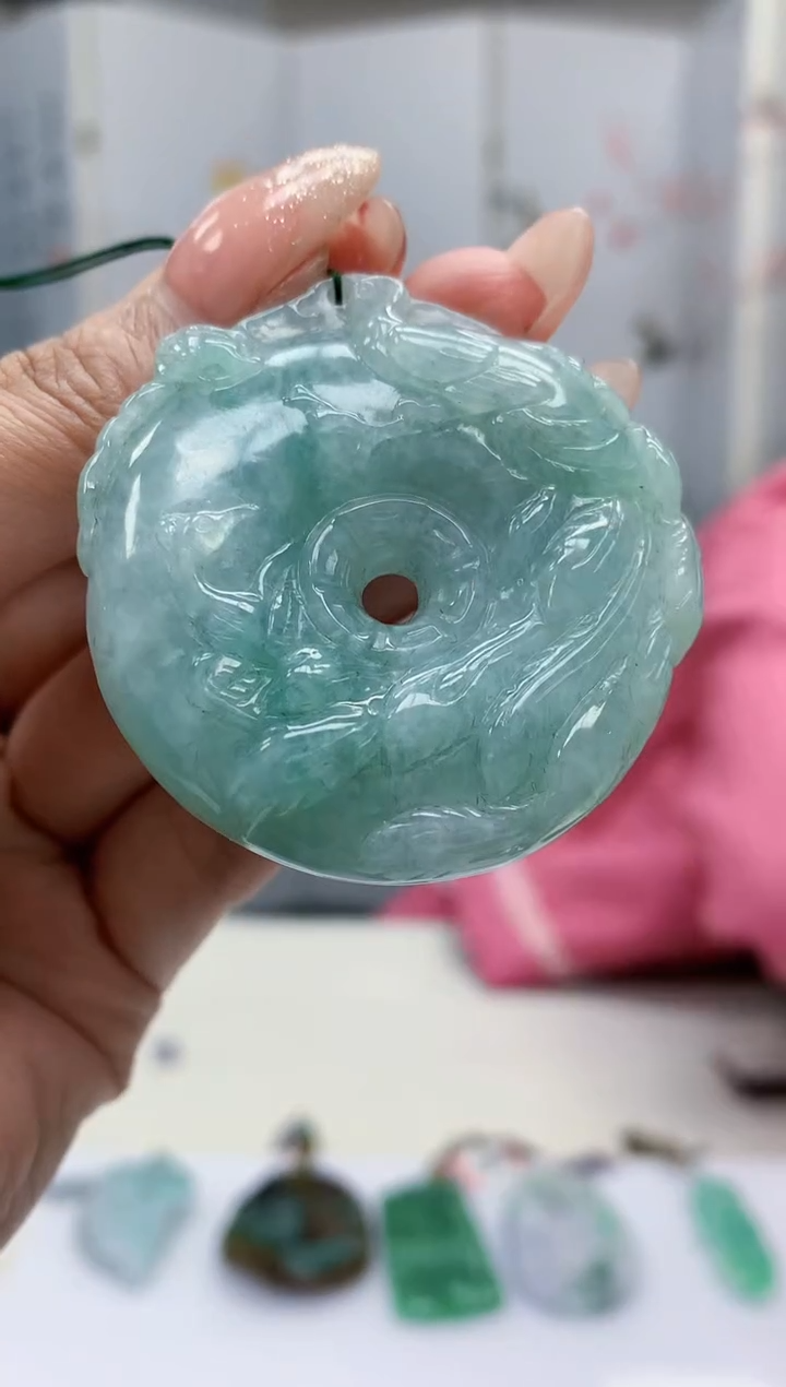 【闪购商品】定制翡翠未镶嵌4852MM-毛货挂件82