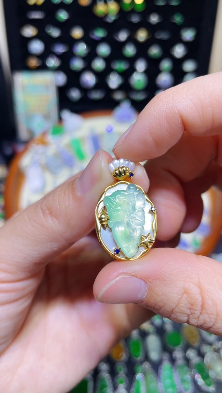 【闪购商品】翡翠颈饰18K金镶嵌高冰胶金丝阳花仙子吊坠