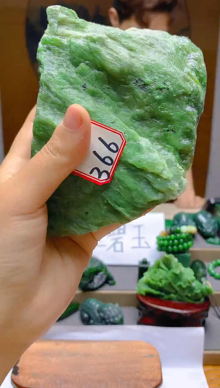 【闪购商品】和田玉（碧玉）未镶嵌珠宝半成品1