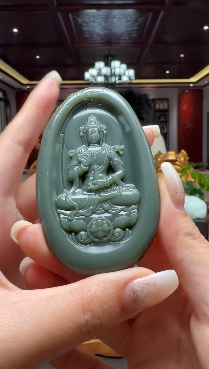 未镶嵌和田玉（子料）挂件万**银1