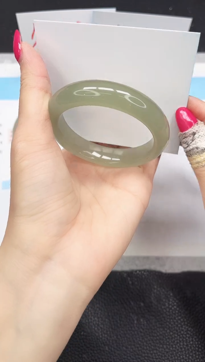 未镶嵌手镯石英质玉188-52.7